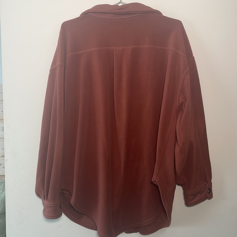 Shacket - Picture 2 of 3